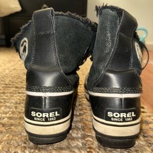Sorel Lace Up Warm Winter Boots